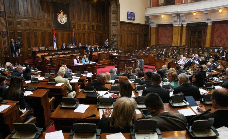 Počela sednica Skupštine Srbije, opozicija bojkotuje