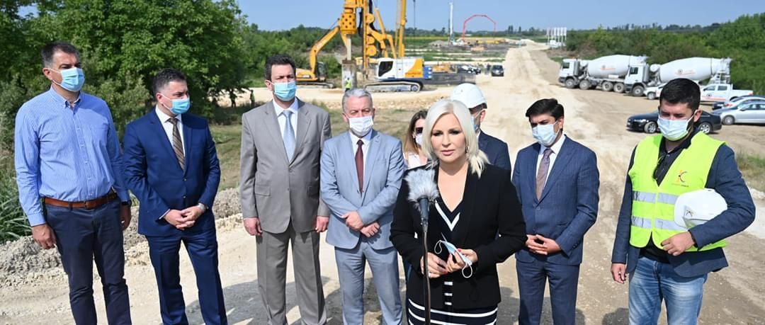 Oтпочели радови на побијању шипова за изградњу новог моста преко реке Саве код Шапца за аутопут и брзу саобраћајницу Рума-Шабац-Лозница