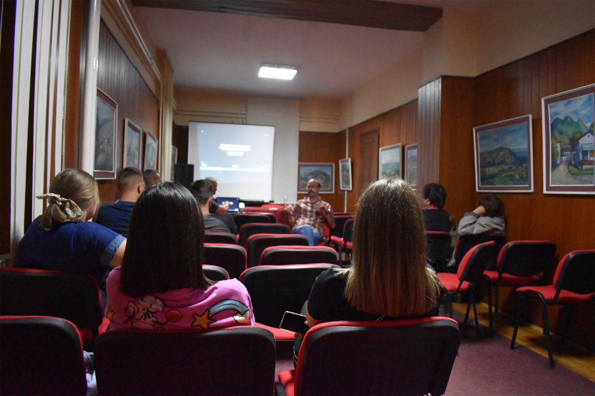 Dokumentarac „Tragovima svedoka“   vladimiračkoj biblioteci