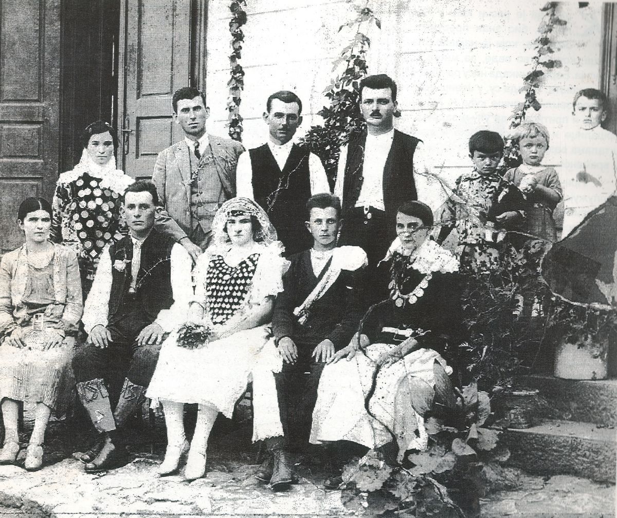 JOVIŠA BERIĆ SA  BROJNOM FAMILIJOM    Foto: lična arhiva Milete Berića