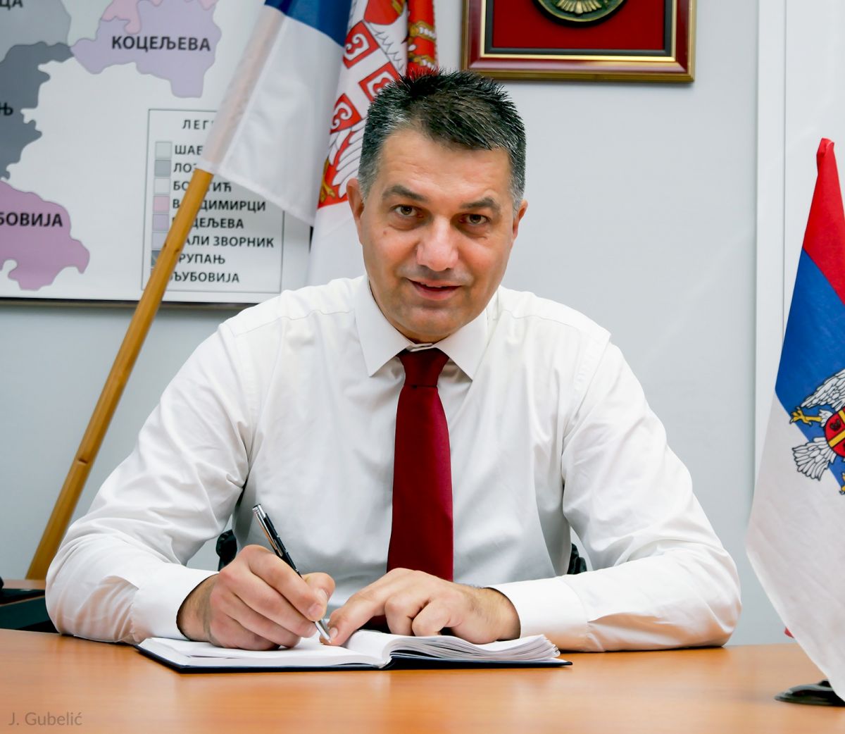 Neophodno  poštovanje mera
