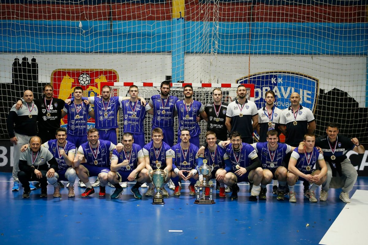 Posle šest godina Kup trofej u Šapcu: RK Metaloplastika (foto: RK Metaloplastika fb)