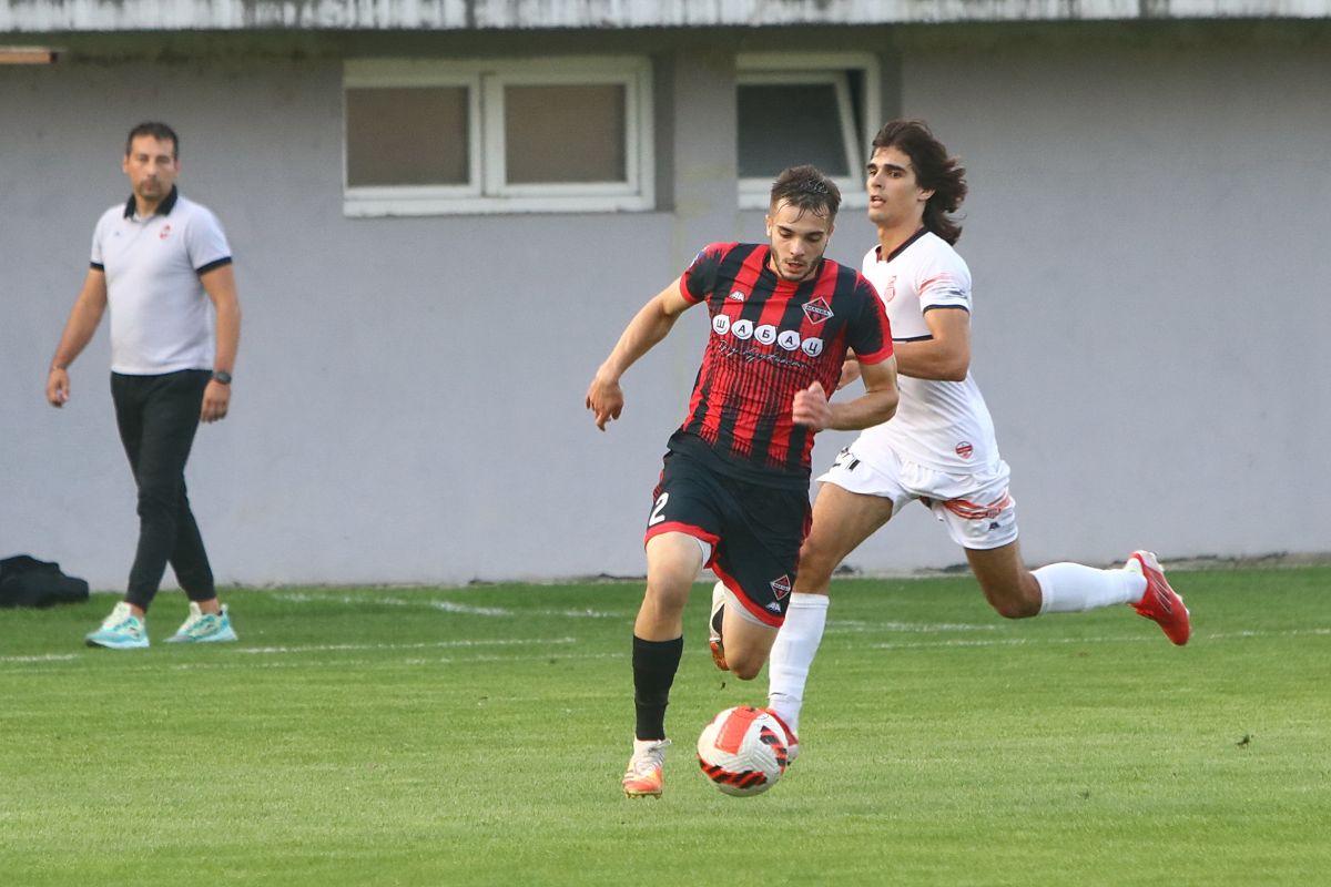 A. Popović u duelu protiv Vršca, Foto: "Glas Podrinja"