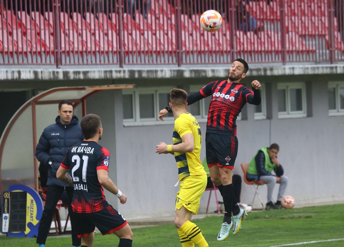 B. Vraštanović u skoku (foto: Glas Podrinja)