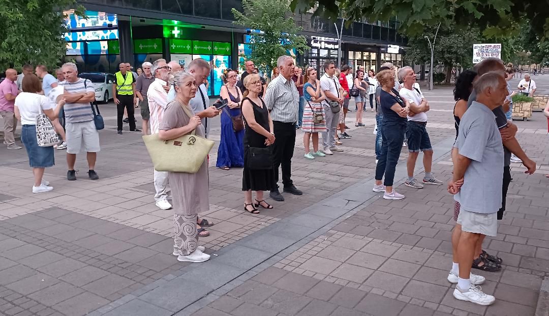 Peti protest „Šabac protiv nasilja“ (Foto: Glas Podrinja)