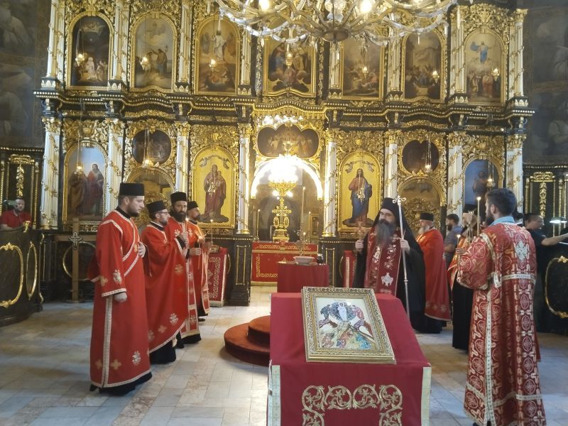 Парастос упокојеном Епископу Михаилу, Фото: "Глас Подриња"