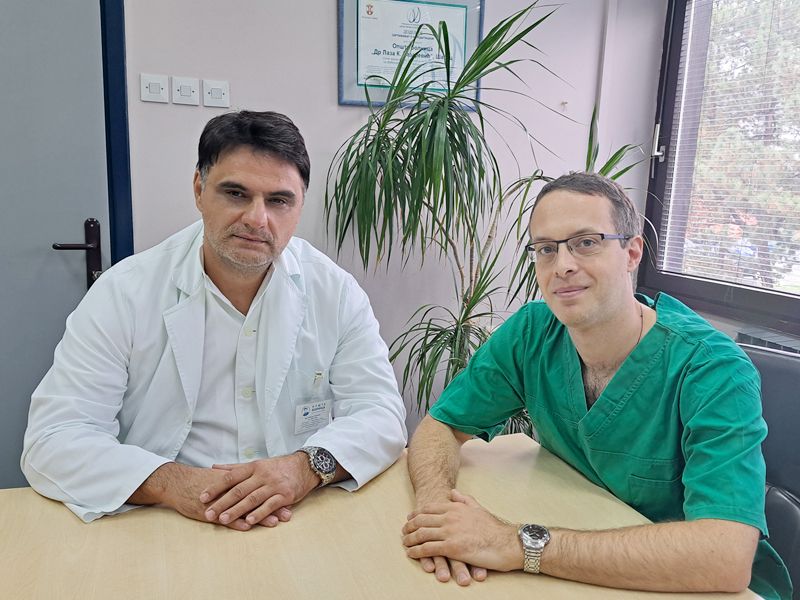 Dr Slobodan Popović i dr Branislav Rovčanin (Foto: Opšta bolnica Šabac)