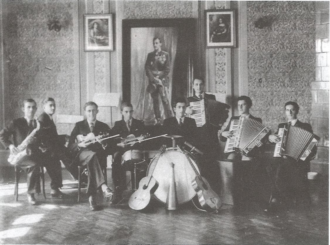 Џез оркестар Шабачке трговачке омладине (фото: књига "Шабац у сенци џеза (1934 - 2004))