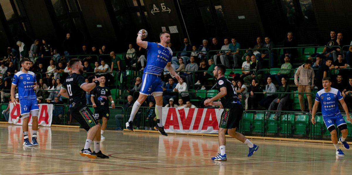 B. Đukić u akciji (foto: RK Metalopalstika)