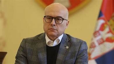 Премијер Милош Вучевић поднео оставку