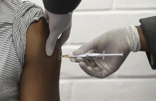 Европска агенција за лекове могла би да одобри прве вакцине против короне до краја године