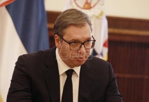 Vučić: Isplata državne pomoći građanima i privredi počinje 6. maja, po 30 evra penzionerima
