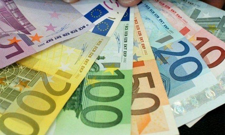 Evro u ponedeljak 117,51 dinar