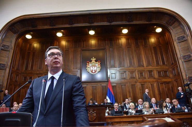 Vučić: Vojska će zaštititi narod