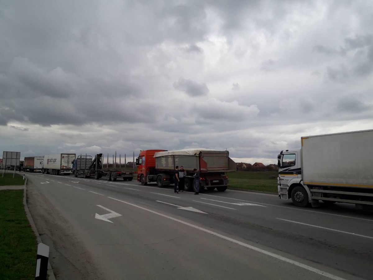 Привремено обустављен саобраћај ка Лозници