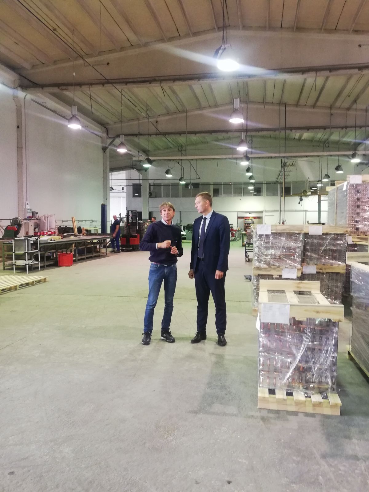 Gradonačelnik Zelenović posetio novootvorenu firmu Refrion
