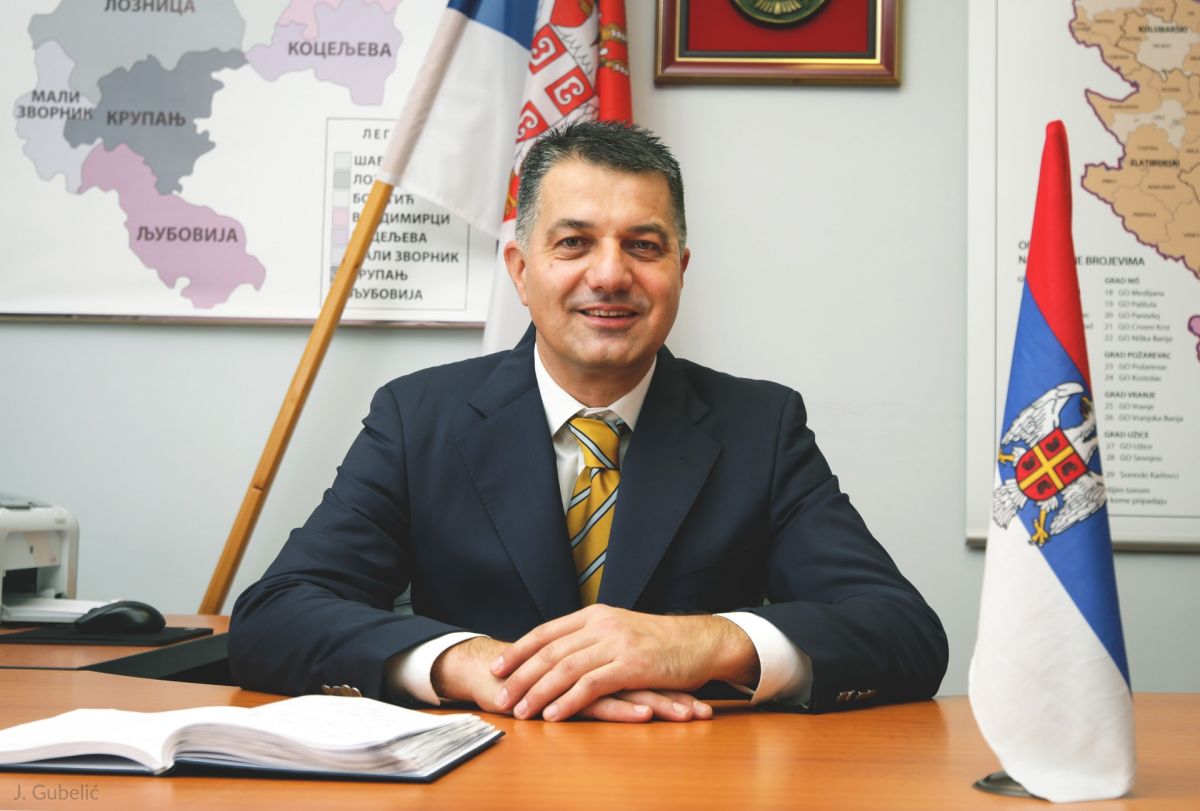 Božićna čestitka Vladana Krasavca, načelnika Mačvanskog upravnog okruga