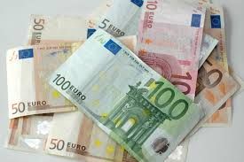 Евро у понедељак 117, 61 динар