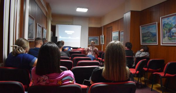 Dokumentarac „Tragovima svedoka“   vladimiračkoj biblioteci