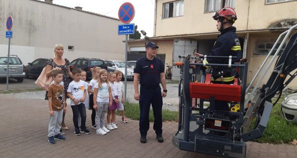 Свој дан прославили са најмлађима