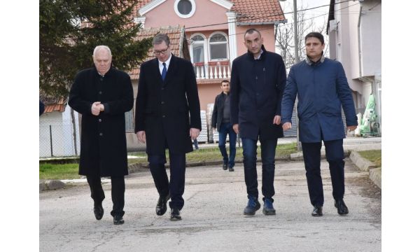 Vučić najavio izgradnju puta do Uba, zatvorenog bazena, nova radna mesta