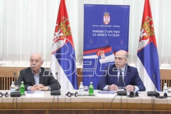 Потписано још 65 уговора за субвенционисање куповине кућа у селима Србије