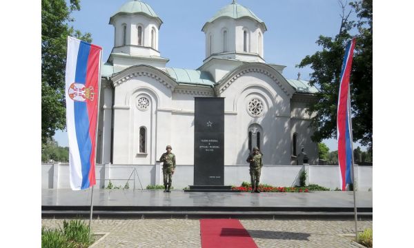 Венци за пале хероје и жртве