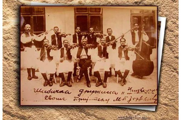 Koreni "Svilenog konca" u melodiji Cicvarića