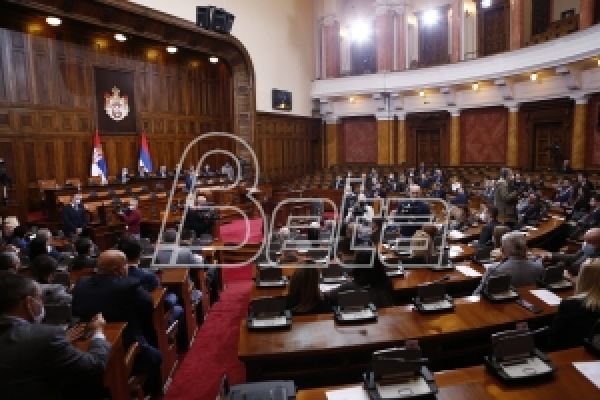 Скупштина Србије изгласала нову владу Ане Брнабић