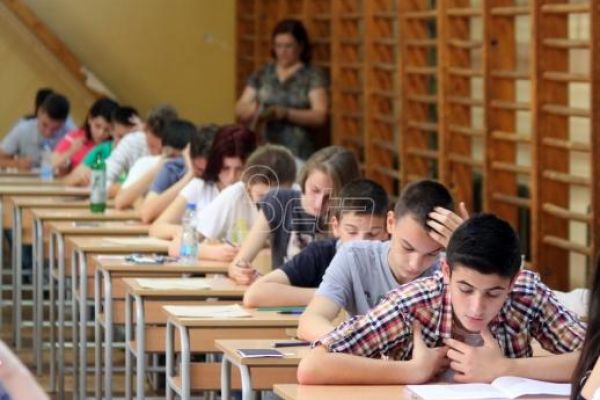 Osmaci Srbije od 1. decembra biraju test za završni ispit