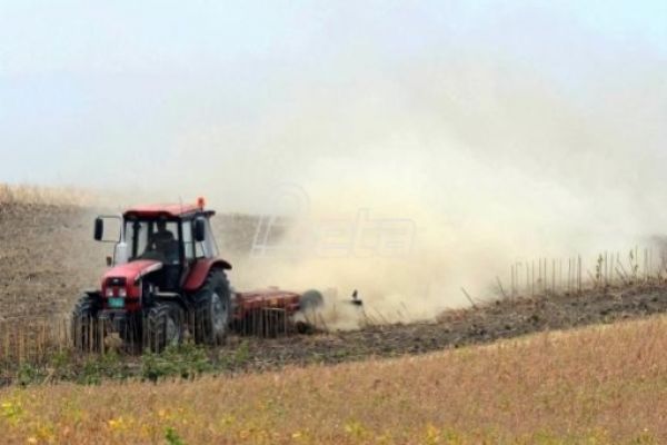 Agencija za bezbednost saobraćaja: Akcija podele 3.600 zaštitinih ramova za traktore