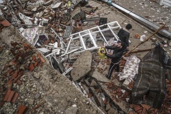 Ambasador: Nema informacija da među žrtvama zemljotresa ima srpskih državljana
