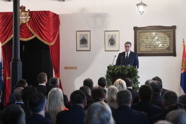 Predsednik Vučić prisustvovao Sretenjskoj akademiji ”Knežev zapis”