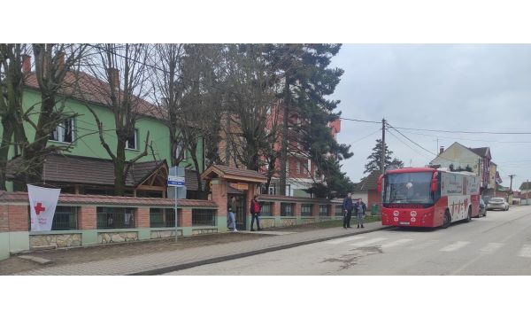 Крв дало 34 хуманих