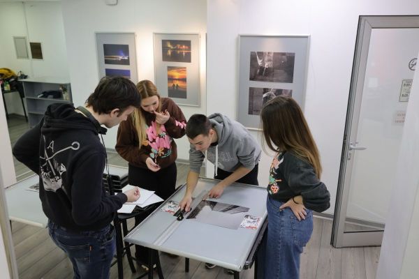Izložba Sekcije za fotografiju i digitalnu grafiku Škole primenjenih umetnosti u SKC-u
