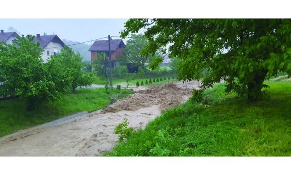 Бујичне поплаве направиле велике штете