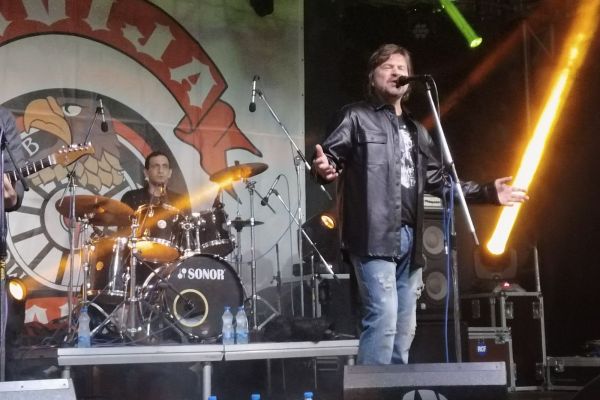 Koncert Alena Islamovića za kraj "Čivijinog" moto skupa