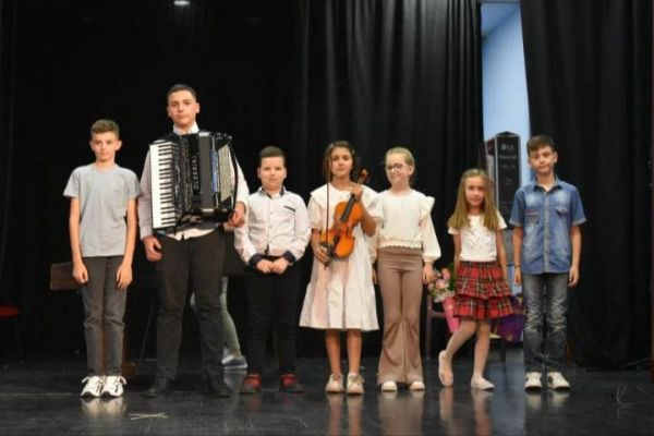 U Vladimircima održan koncert "Najmlađi za najmlađe"