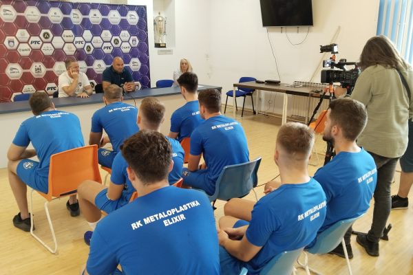 Tim za izazove na tri fronta