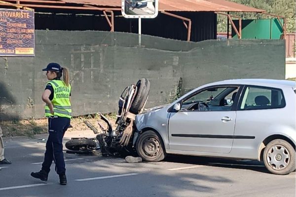 Motociklista lakše povređen