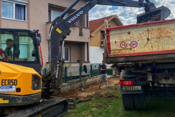 Započeti radovi na izgradnji trotoara u Bogatiću