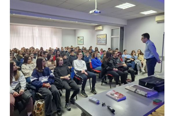 Počela pripremna nastava za učenike osmog razreda u CSU