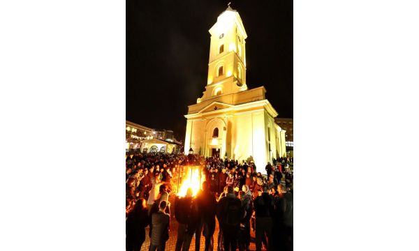 Bogosluženje u Sabornom hramu Svetih apostola Petra i Pavla