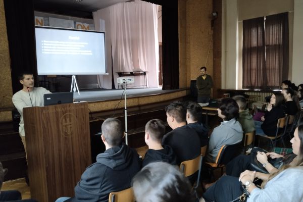 Predavanje o zdravoj ishrani i značaju fizičke aktivnosti u Šabačkoj gimnaziji