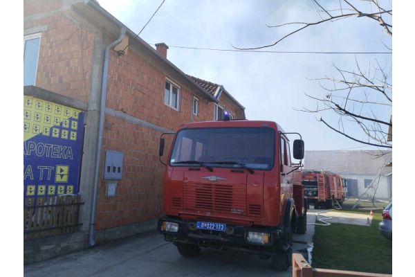 Пожар на чардаку у Табановићу, ватрогасци спречили већу материјалну штету
