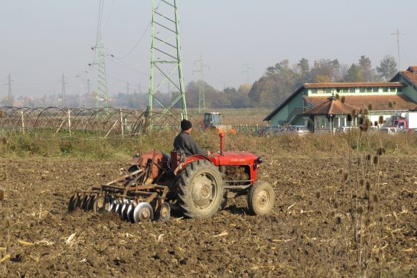 Poljoprivrednici pozvani na sastanak u Vladu Srbije, na njihov zahtev