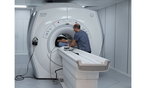 Obuka radiologa za rad na magnetnoj rezonanci
