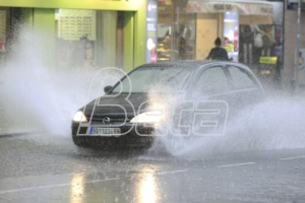 Kiša i smanjena vidljivost u zapadnim, centralnim i istočnim krajevima Srbije