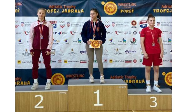 Ivana ponovo prva