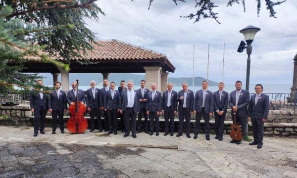 Srebro i plaketa za najboljeg mladog dirigenta